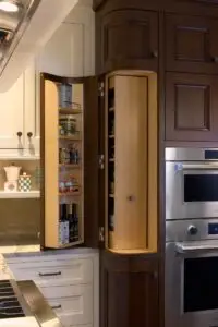 Pull-Out Pantry in Motion